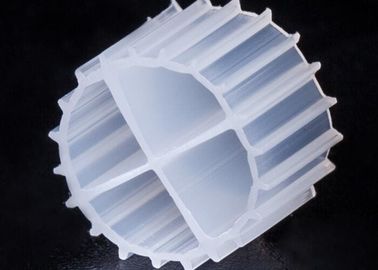 comprar Color blanco MBBR Media Biofilm Carrier con Super Descarburization y material virgen HDPE online manufacture
