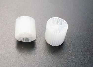 comprar Color blanco MBBR Medios de filtración virgen material HDPE 15 * 15mm Tamaño de medios biológicos para estanques de peces online manufacture