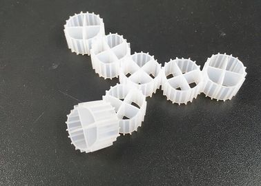 comprar Color blanco MBBR filtro de biocélulas de estanque Medios virgen material HDPE y flotante para RAS online manufacture
