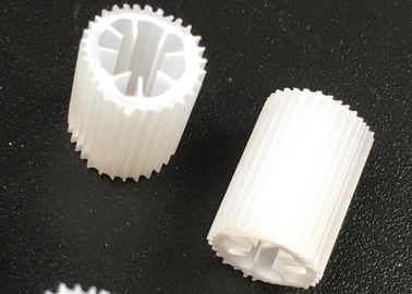 comprar MBBR material de filtro de plástico con tamaño 5 mm x 10 mm y color blanco online manufacture