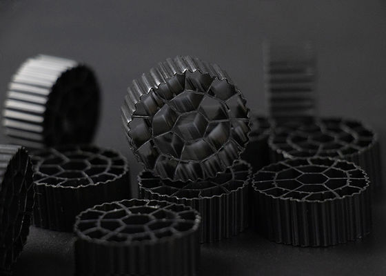 comprar 25 mm X 10 mm Tamaño de filtro de plástico Medios vírgenes de material HDPE MBBR Bio bolas online manufacture