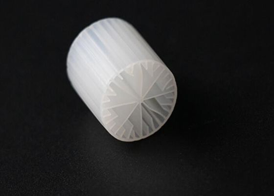 comprar Medios de filtro MBBR de color blanco 15*15mm Tamaño Material HDPE para tratamiento de aguas residuales online manufacture