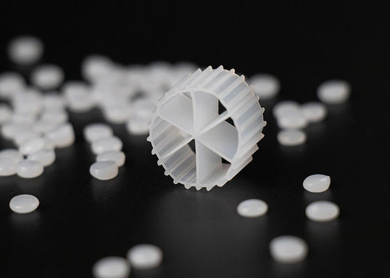 comprar MBBR 100% virgen HDPE PE04 BIO Medios de filtro Blanco Color 0,98 g/Cm3 online manufacture