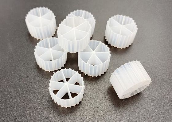 comprar Color blanco FDA Material HDPE seguro cama móvil Biofilm Reactor de vida útil de 15 años online manufacture