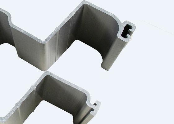 Ancho 718 mm Profundidad 180 mm Vinyl Sheet empilado para paredes de inundación