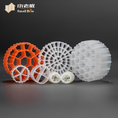 Color negro de plástico Koi Kaldnes Medios de filtro Buena resistencia al impacto para la acuicultura