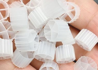 Biofilm MBBR Filtro portador caliente para la cría de camarones RAS Tratamiento del agua 10*7mm
