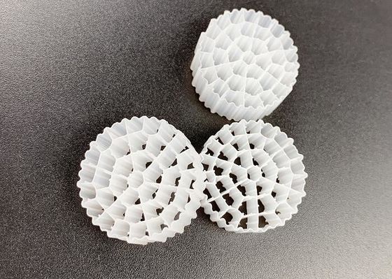 Medios de filtración de plástico MBBR de color blanco 25*10MM de HDPE virgen Gran superficie