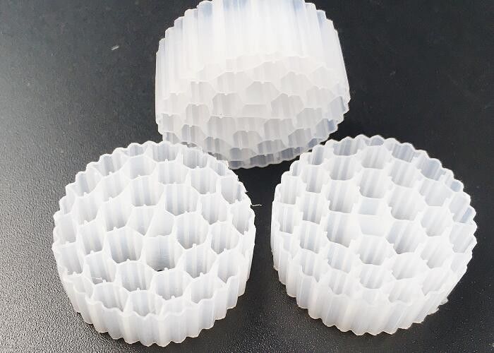 Pe38 25*4m m HDPE Mbbr bio medios filtrantes Safty cama móvil gran superficie