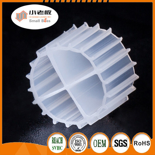 Popular 11 * 7mm de color blanco y material virgen HDPE MBBR bolas biológicas para acuarios