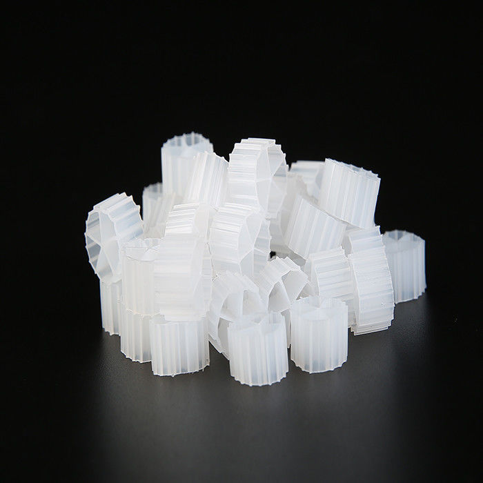 Medios de filtro de alta eficiencia virgen HDPE MBBR K1 Medios de acuario