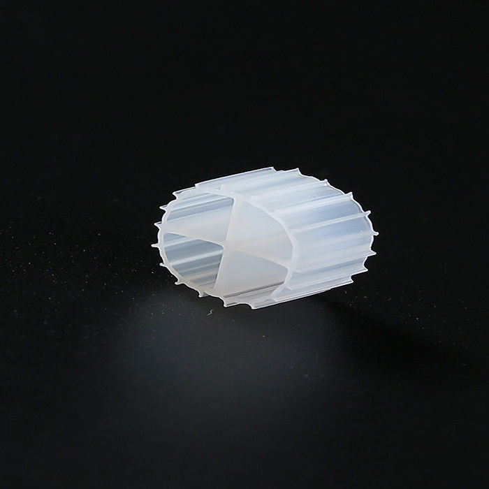 Tratamiento de aguas residuales Blanco MBBR Bio Media Cama móvil de filtro Acuario