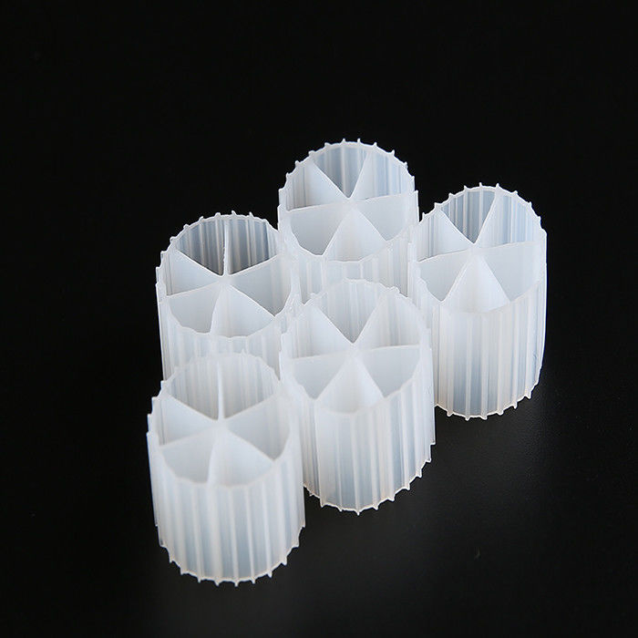 Duración de vida larga MBBR Biocell Filter Media 0,96 g/cm3 - 0,98 g/cm3 Densidad