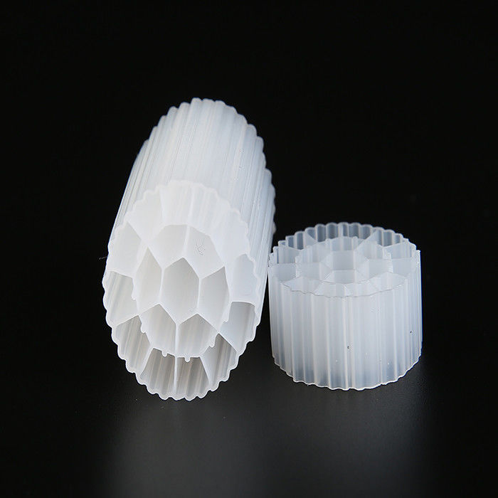 MBBR Bio Balls PE MBBR Filter Media 19 números de agujeros para el tratamiento de aguas residuales