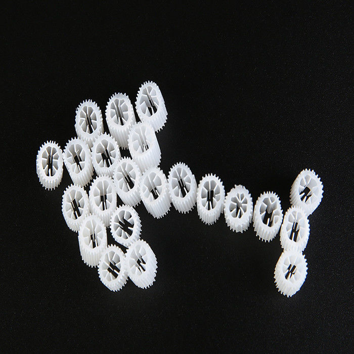 Medios de filtro flotante de 7 agujeros HIPS Material de bioplástico para aguas residuales industriales