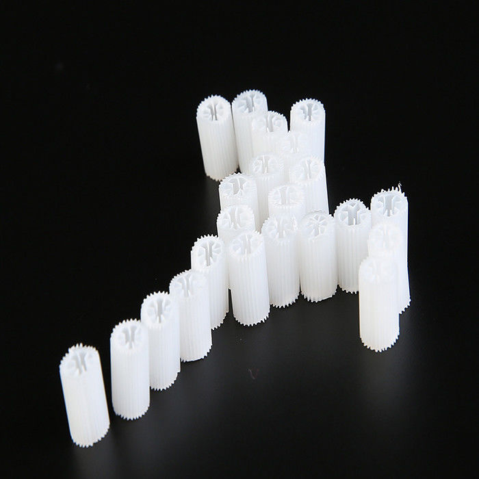 MBBR Bio Media Pesado Tamaño 5*10 mm Blanco Virgen Material HIPS Biocelular de plástico Para el tratamiento