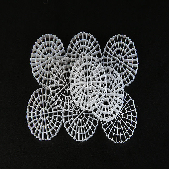 Tratamiento de aguas residuales Medios flotantes de filtro de 64 agujeros K5 Bio Medios con material virgen HDPE