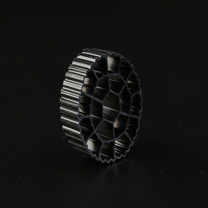 Medios biológicos de color negro MBBR con carbón activado y material de HDPE virgen