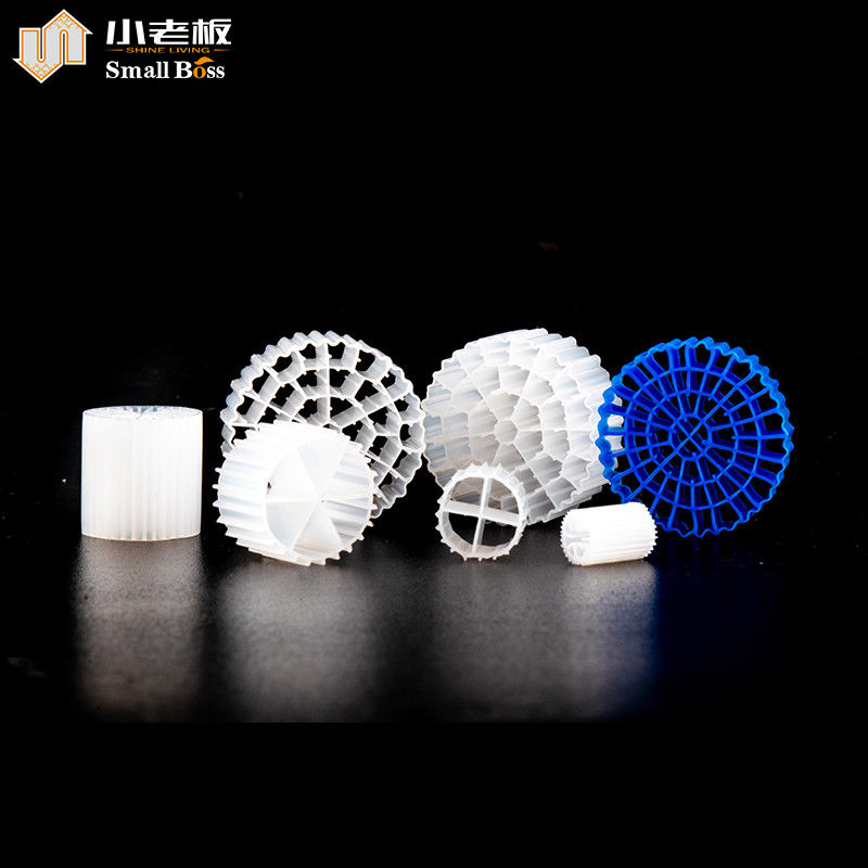 PE38 Reactor de biopelícula de cama móvil de color natural blanco material virgen HDPE Mbbr portador