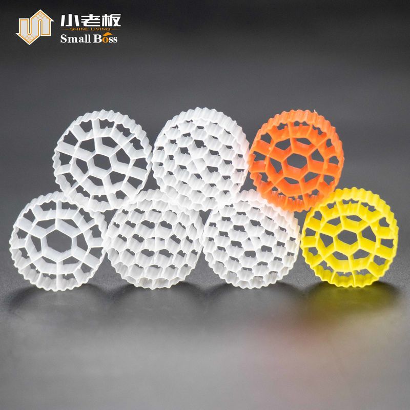 PE38 Medios profesionales de filtro de plástico Material HDPE Acuario Bio Medios