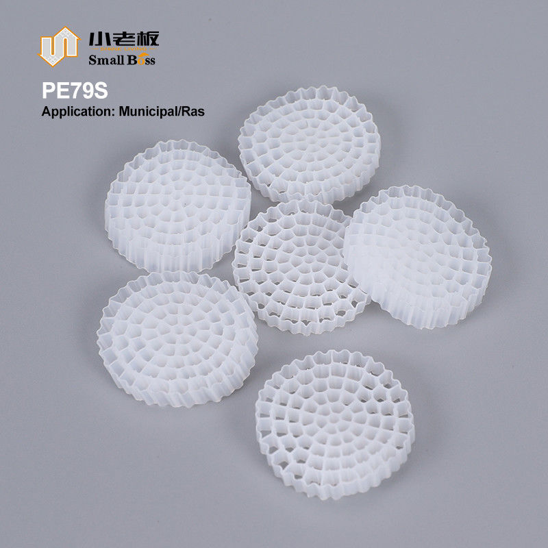 Material virgen de HDPE Mbbr Bio Media K5 Color blanco para el equipo de Ifas Medios de filtro