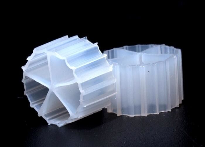 Medios de filtración de 10 mmX7 mm k1 kaldnes personalizados para el transporte de biofilm para piscifactorías