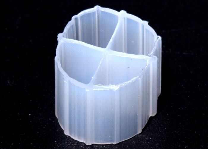 Ahorro de espacio BIO bolas de filtro de medios MBBR portador con color blanco