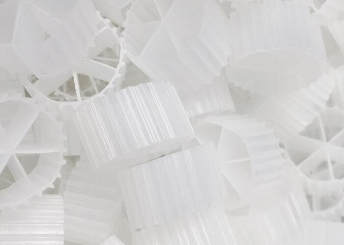 Medios MBBR 16*10mm Medios de filtro biológicos para RAS Pesca Nitrificación Desnitrificación