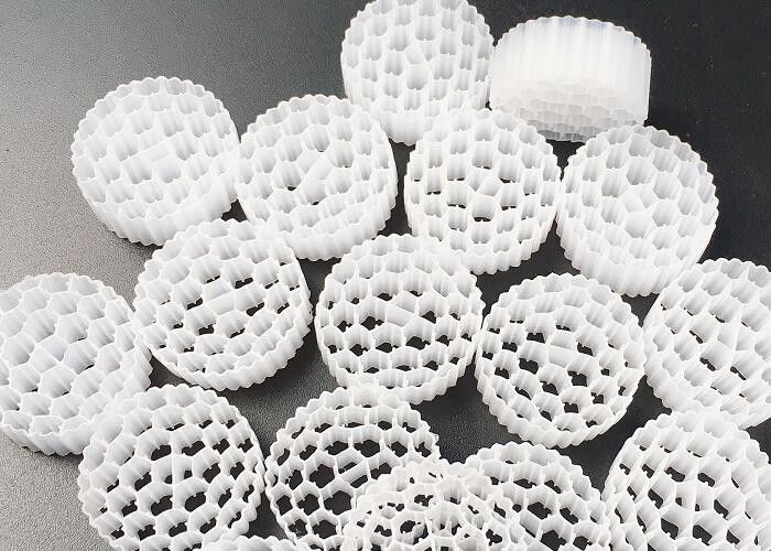 38 habitaciones K3 tecnología IFAS MBBR biopipe media precio de fábrica para el tratamiento de agua industrial 25*10mm