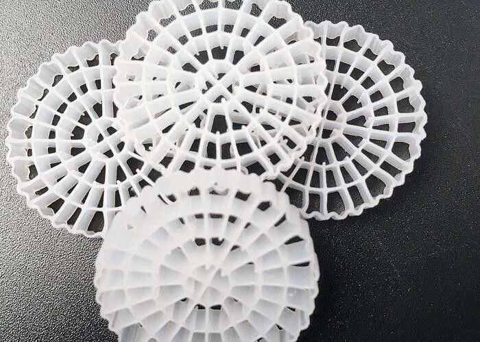 K3 Kaldnes Mbbr Bolas flotantes Medios de filtro BIO Hdpe 25*4mm Color blanco