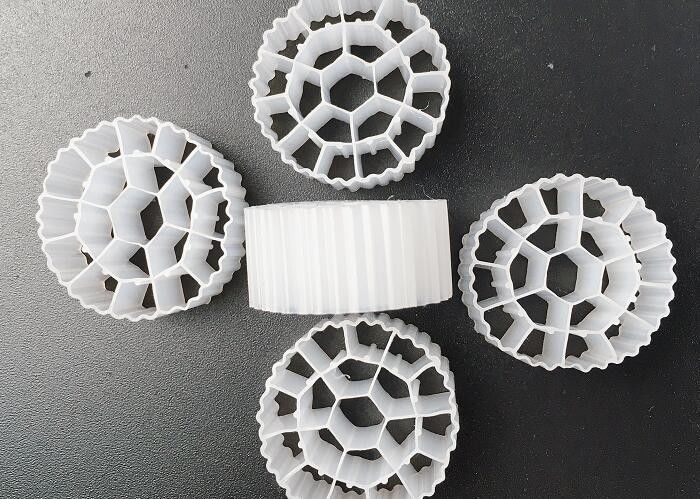 Medios de filtración de bolas biológicas de plástico K1 y K3 Hdpe 25*12mm Ras Biocolor Biocarrier