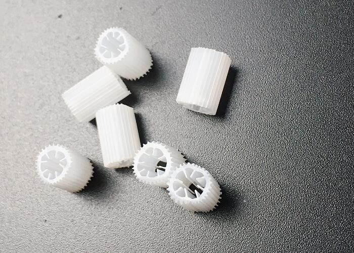 Medios de plástico MBBR Filtro K1 Filtro de cama móvil Mejorando la calidad del agua