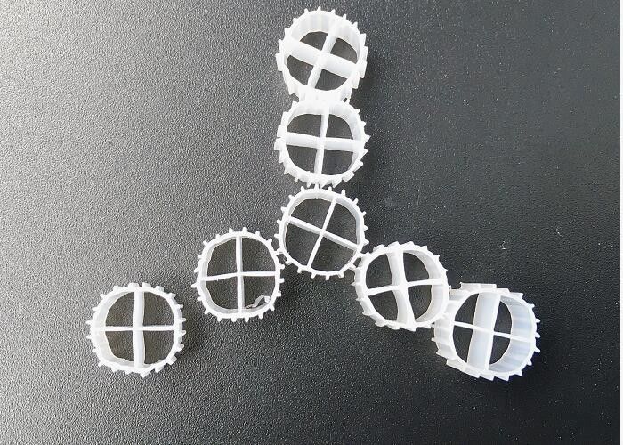 MBBR Biofilter Media Biochips 0,96 - 0,98 g / Cm3 Densidad para RAS Acuicultura FAB medios biológicos