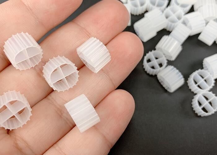 11*7mm MBBR Bio Filter Media K1 con color blanco y material de HDPE virgen