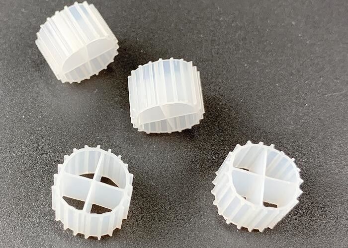 11*7mm MBBR Bio Filter Media K1 con color blanco y material de HDPE virgen