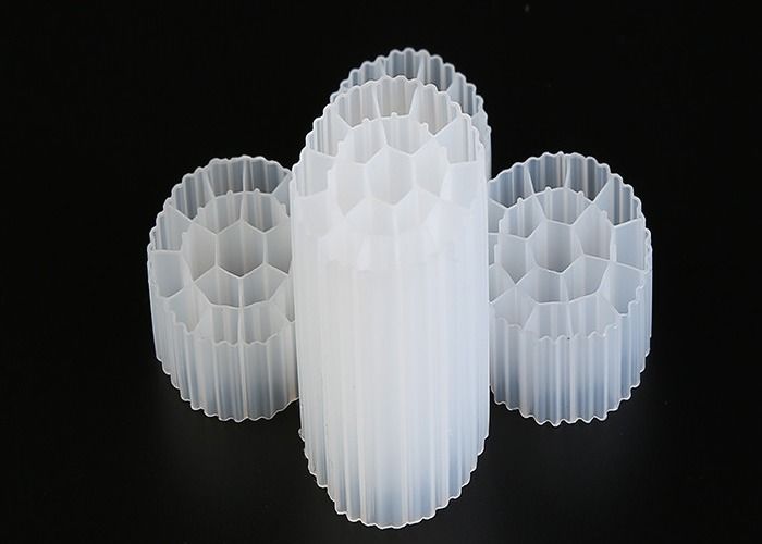 Material virgen HDPE MBBR Medios de filtro de plástico de color blanco para el tratamiento de aguas residuales