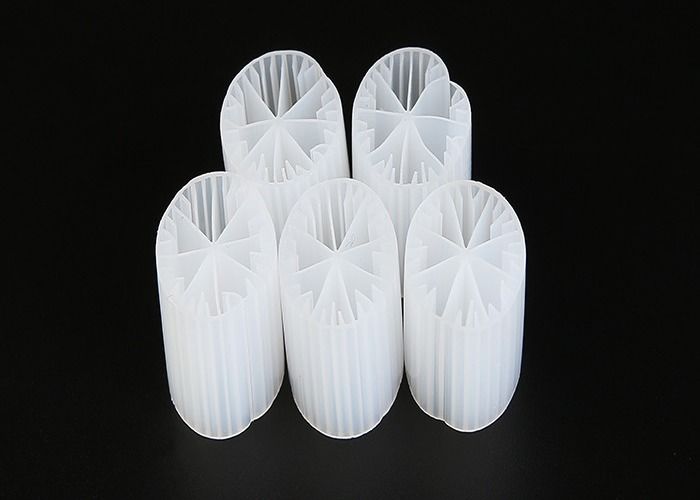 Medios de filtro de plástico blanco hidrófilo Reactor de biopelícula de lecho móvil HDPE