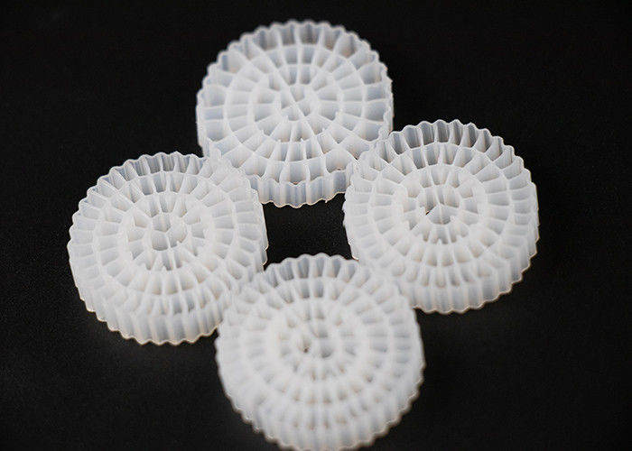 Medios de filtro MBBR de plástico virgen HDPE RAS con buena superficie