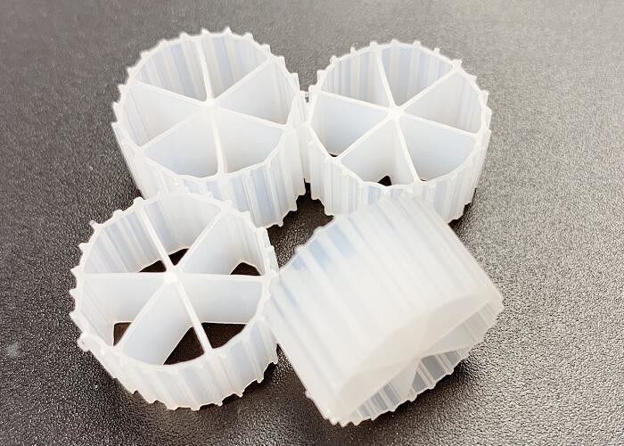 PE04 Gran superficie de color blanco MBBR Bio Media 6 habitaciones 800m2/M3