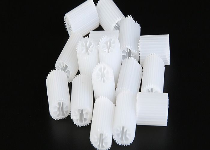 MBBR Bio Media de tamaño pesado 5 * 10 mm material virgen HIPS de plástico MBBR Filtro de medios