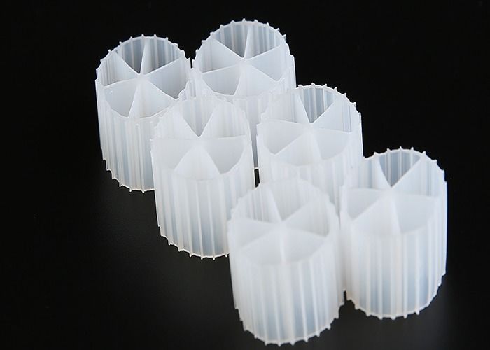 Piscinas de peces MBBR Bio Media K1 Cama móvil Filtro de cama virgen Material HDPE 85% Porosidad