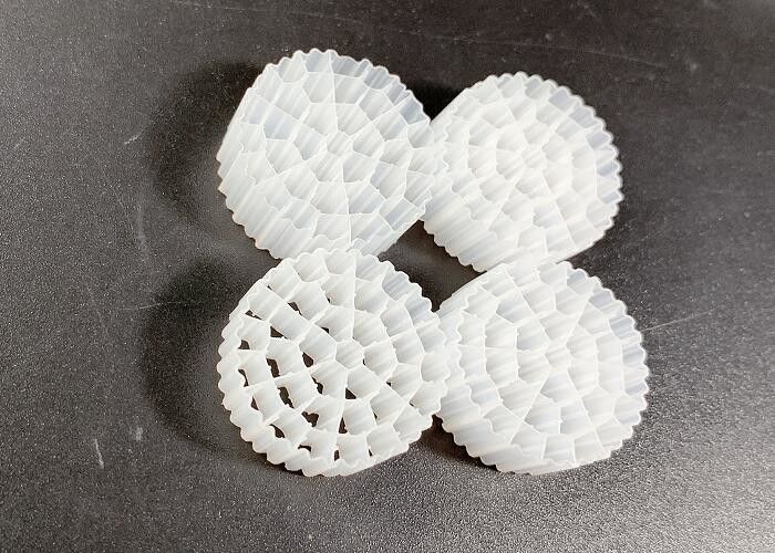 Color blanco SBR Tratamiento del agua de proceso MBBR Medios de filtro ROHS REACH