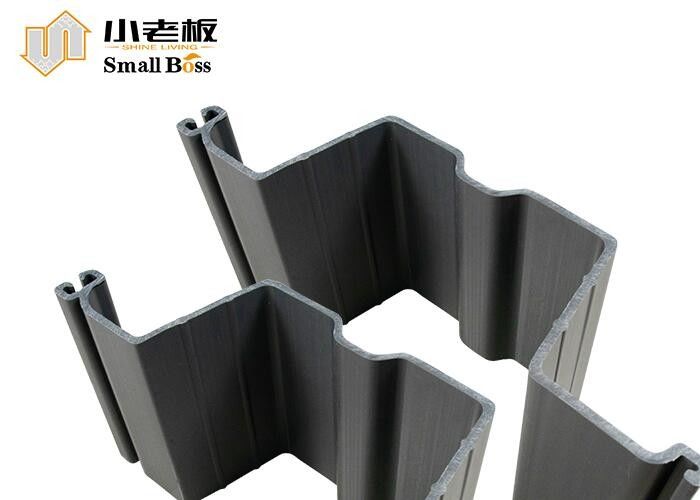 El material utilizado para la fabricación de la lámina de vinilo U de tipo compuesto es el gray 10 mm de espesor